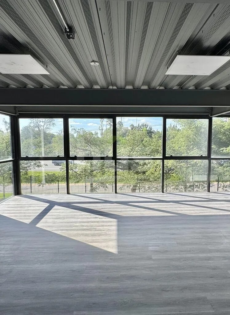 Edificio Oficinas Comercial en Gran Punto Sobre Ruta · Foto 7