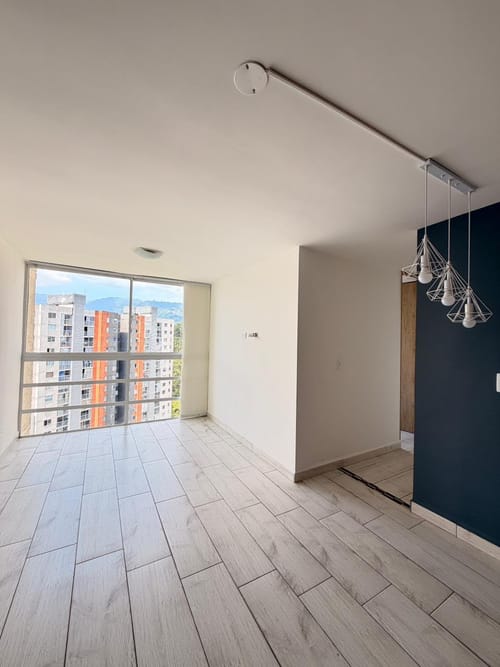 Apartamento de 3 alcobas en venta en Las Lomitas, Sabaneta, 50 m² · foto 2 de 20
