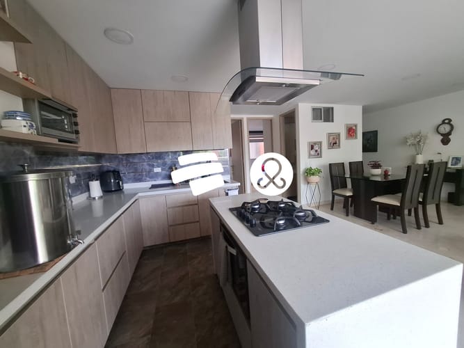 Apartamento de 3 alcobas en venta en Laureles, Medellín, 100 m² · foto 6 de 24