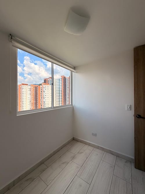 Apartamento de 3 alcobas en venta en Las Lomitas, Sabaneta, 50 m² · foto 12 de 20
