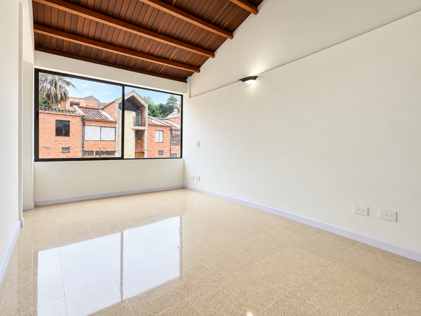 Casa en arriendo en El Poblado, Medellín · foto 10 de 20