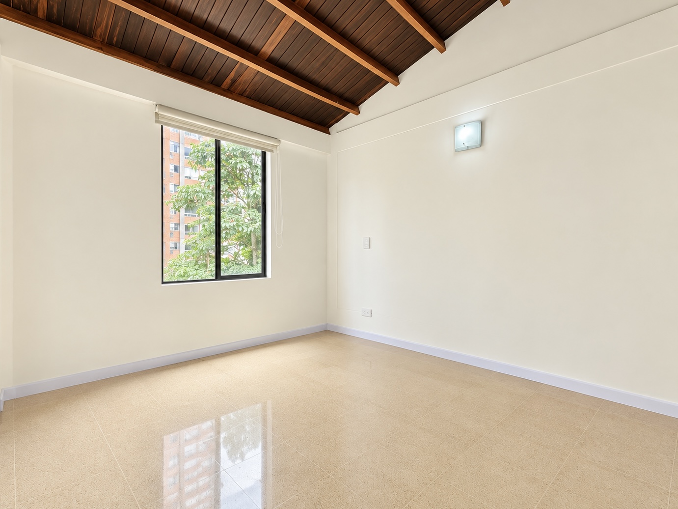 Casa en arriendo en El Poblado, Medellín · foto 13 de 20