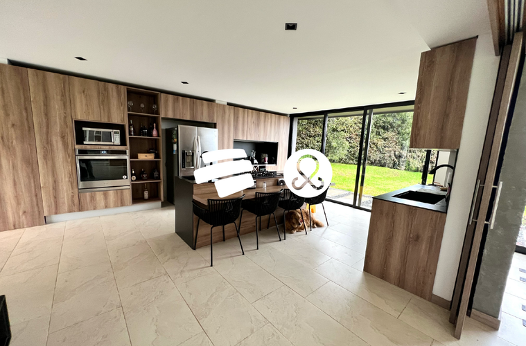 Casa de 7 alcobas en venta en Santa Elena, Medellín · foto 6 de 24