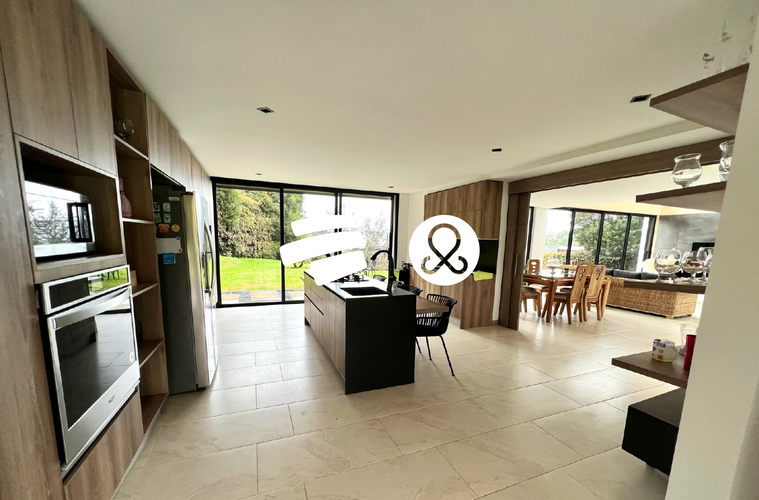 Casa de 7 alcobas en venta en Santa Elena, Medellín · foto 7 de 24