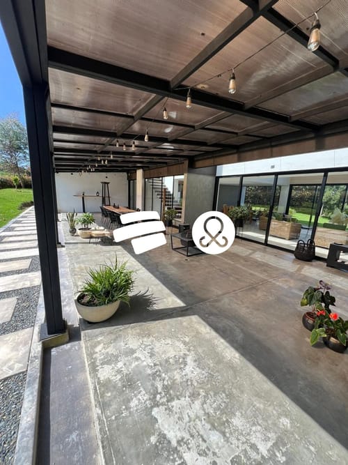 Casa de 7 alcobas en venta en Santa Elena, Medellín · foto 16 de 24