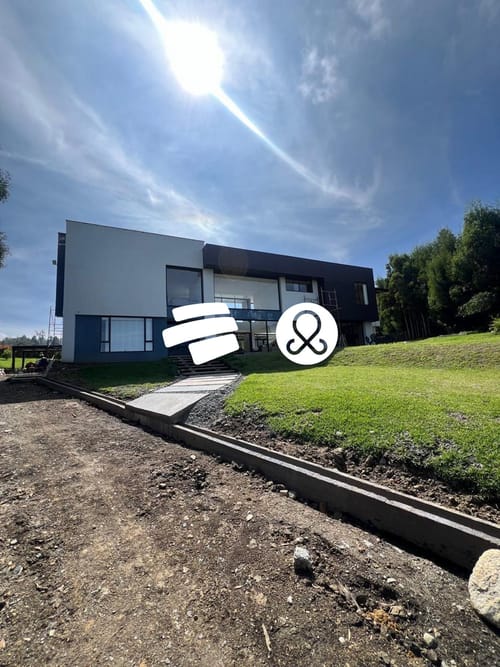 Casa de 7 alcobas en venta en Santa Elena, Medellín · foto 18 de 24
