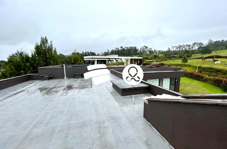 Casa de 7 alcobas en venta en Santa Elena, Medellín · foto 19 de 24