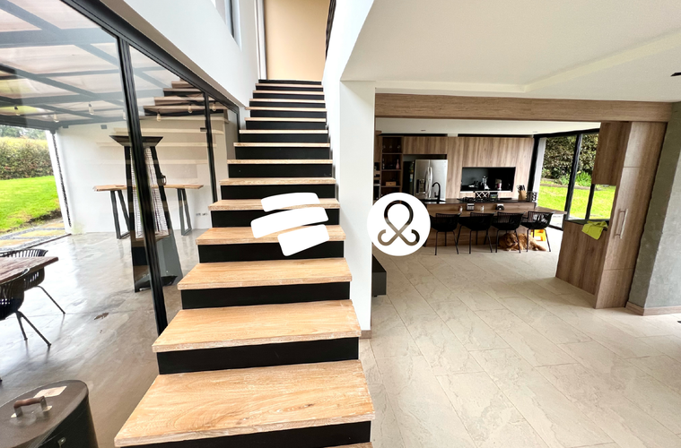 Casa de 7 alcobas en venta en Santa Elena, Medellín · foto 23 de 24