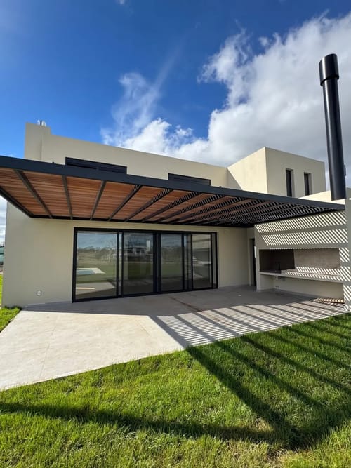 Casa a Estrenar en Barrio Privado · Foto 2