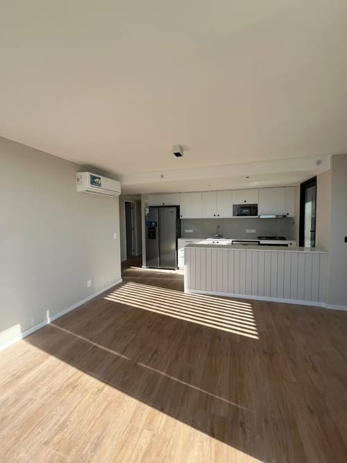 Apartamento de 3 Dormitorios Con Vista al Lago en Alquiler · Foto 6