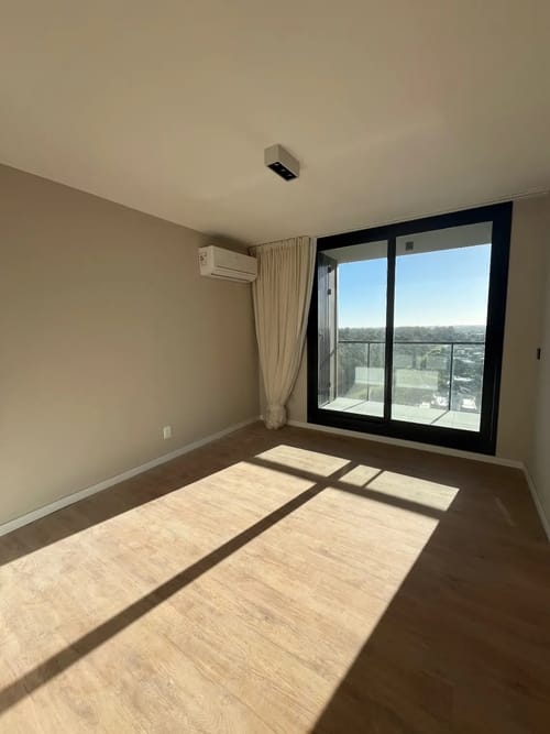 Apartamento de 3 Dormitorios Con Vista al Lago en Alquiler · Foto 7