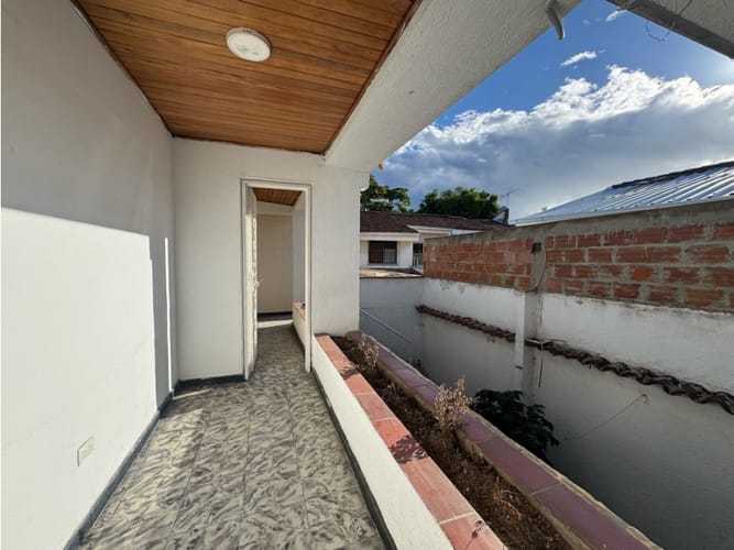 Casa de 5 alcobas en venta en Urbanizacion La Merced, Cali, 237 m² · foto 11 de 13