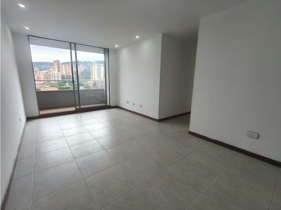 Apartamento de 3 habitaciones en venta en Transversal Inferior, Medellín — imagen 1 de 23