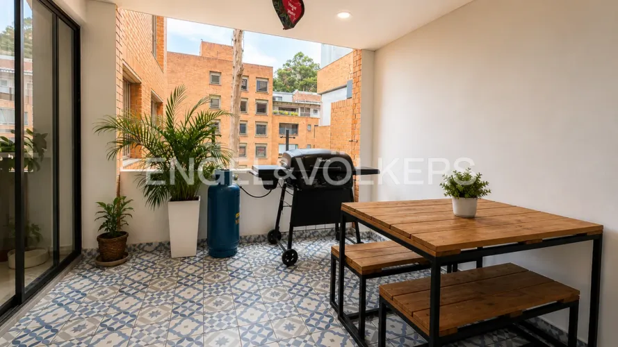 Apartamento de 3 alcobas en venta en Los Rosales, Bogotá, 235 m² · foto 12 de 12