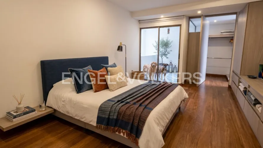 Apartamento de 3 alcobas en venta en Los Rosales, Bogotá, 235 m² · foto 9 de 12