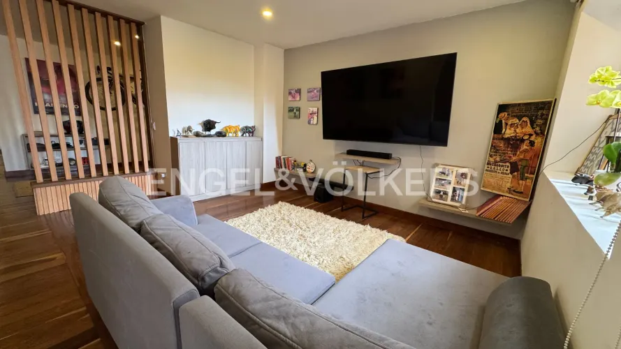 Apartamento de 3 alcobas en venta en Los Rosales, Bogotá, 235 m² · foto 3 de 12