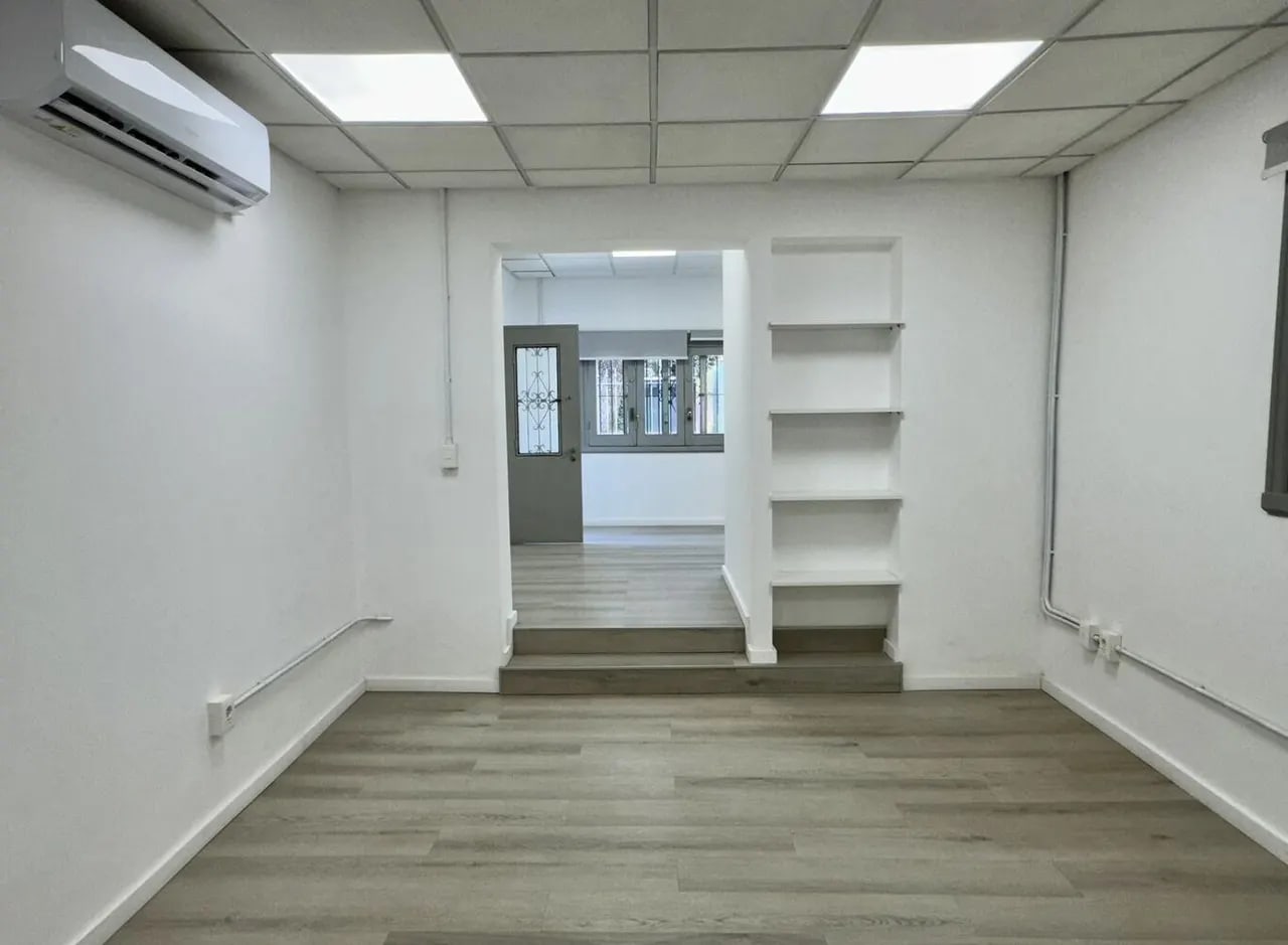 Oficina en alquiler en Carrasco Sur · Foto 2