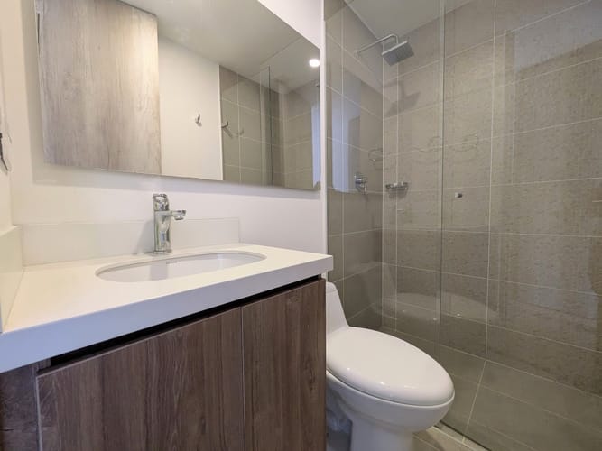 Apartamento de 2 alcobas en venta en El Poblado, Medellín, 79 m² · foto 5 de 18