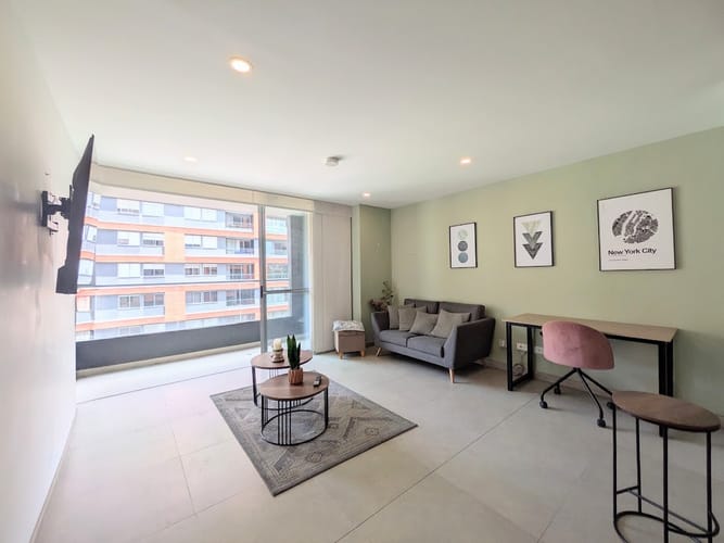 Apartamento de 2 alcobas en venta en El Poblado, Medellín, 79 m² · foto 8 de 18