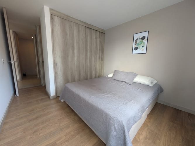Apartamento de 2 alcobas en venta en El Poblado, Medellín, 79 m² · foto 10 de 18