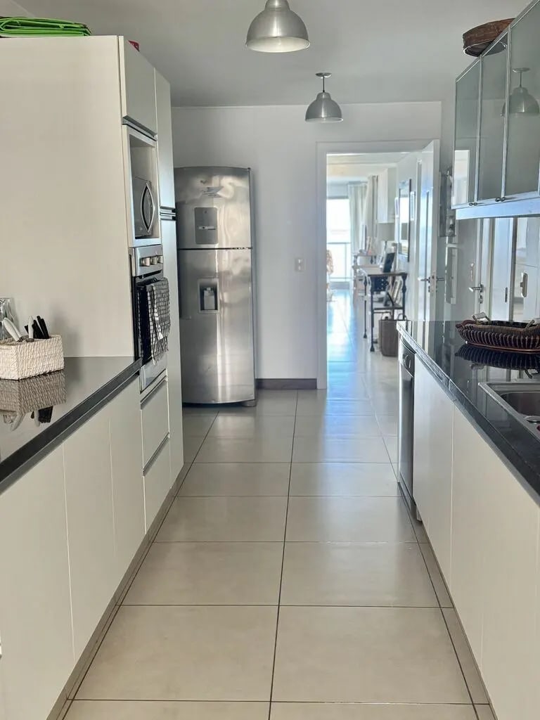 Apartamento de 4 dormitorios en alquiler en Playa Mansa, edificio Ville de Mer · Foto 6