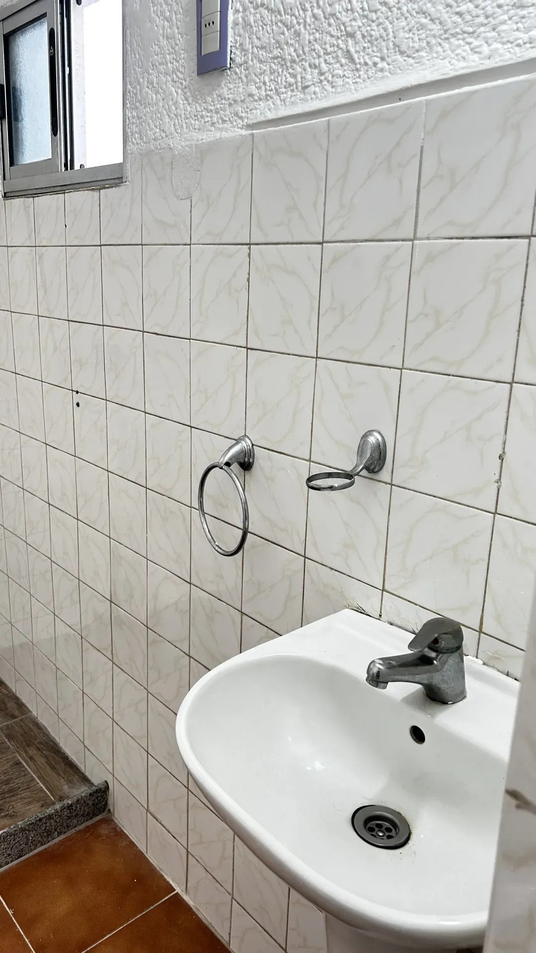 ALQUILER EN LA UNION DE 1 DORMITORIO, PH EN PLANTA BAJA INTERIOR, PATIO, SIN GASTOS COMUNES · Foto 12