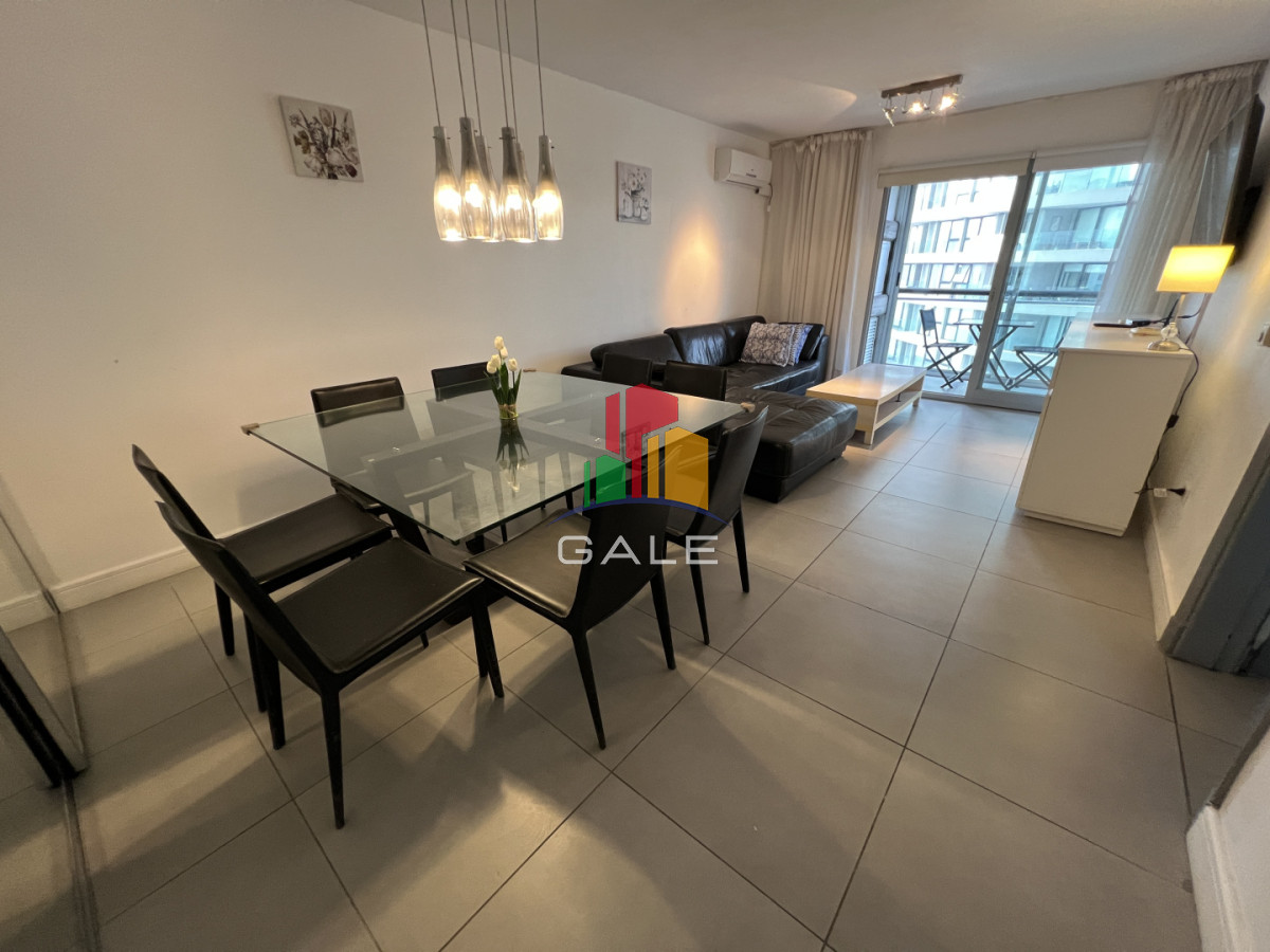 Apartamento de 2 dormitorios 2 baños, en venta. Parrillero.