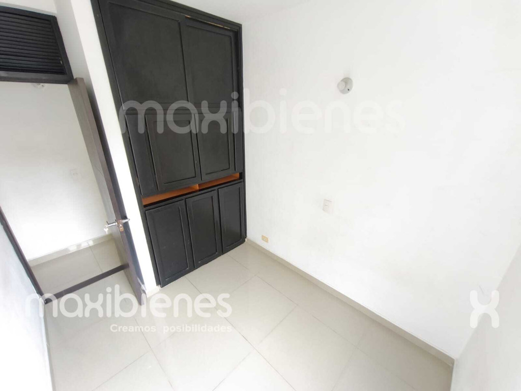 Apartamento en arriendo en Los Colores, Medellín · foto 6 de 10