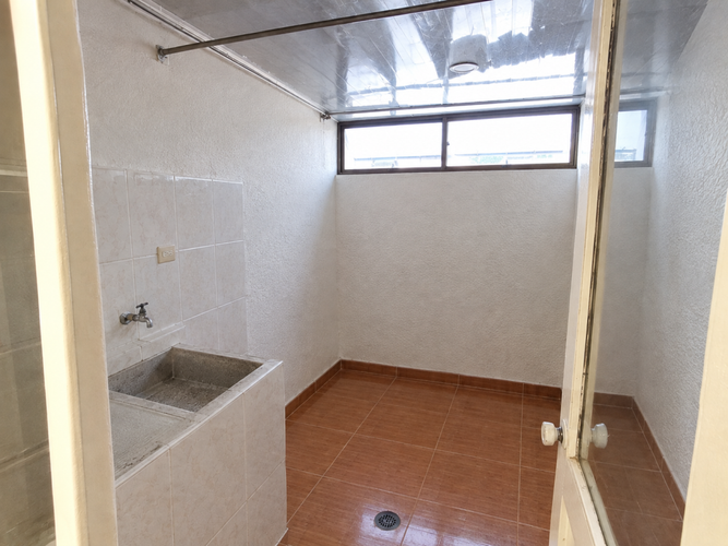 Apartamento de 3 alcobas en venta en El Topo, Tunja, 93 m² · foto 4 de 12