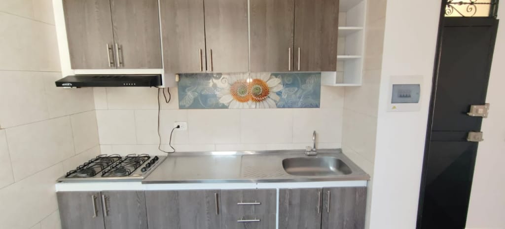 Apartamento de 2 alcobas en arriendo en San Pedro, Madrid, 38 m² · foto 6 de 10