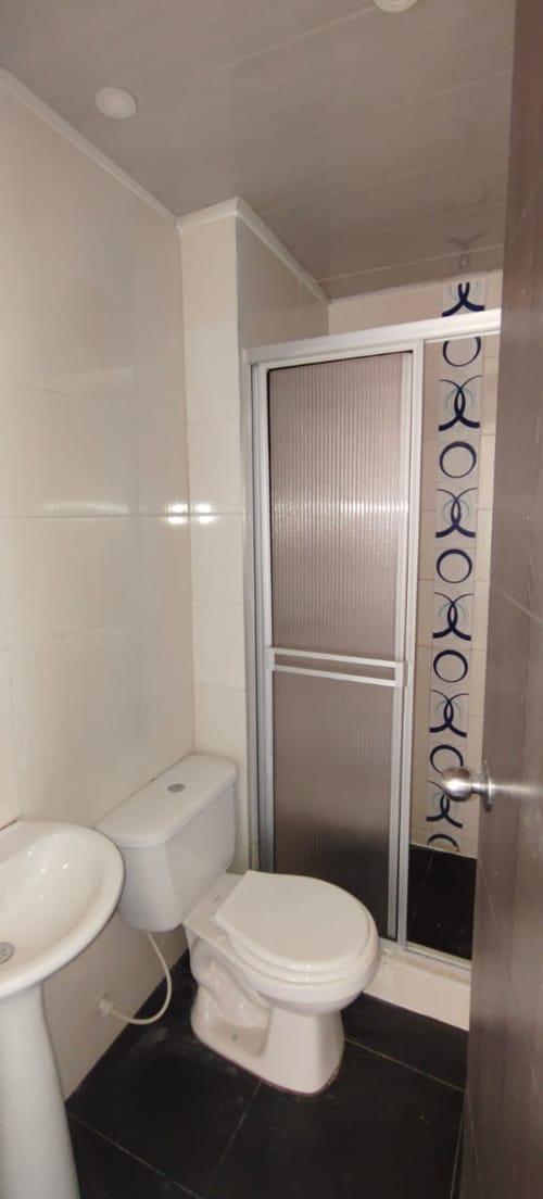 Apartamento de 2 alcobas en arriendo en San Pedro, Madrid, 38 m² · foto 9 de 10