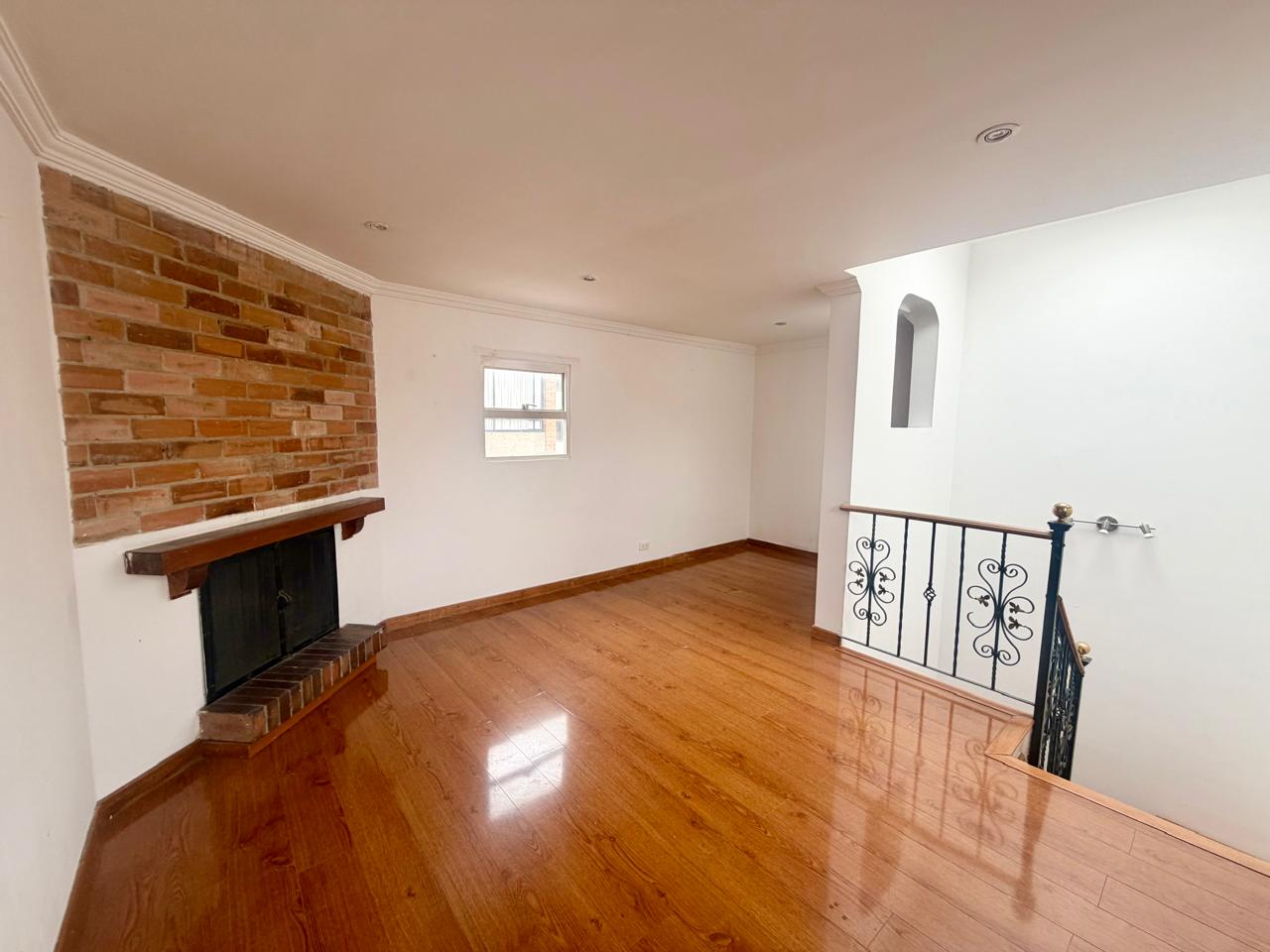 Casa en venta en Cedritos, Bogotá · foto 3 de 24