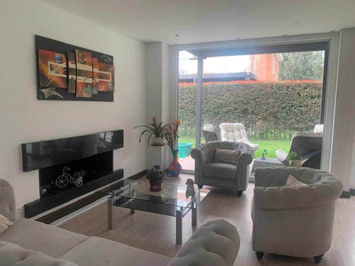 Casa en venta en Chuntame, Cajicá · foto 3 de 7