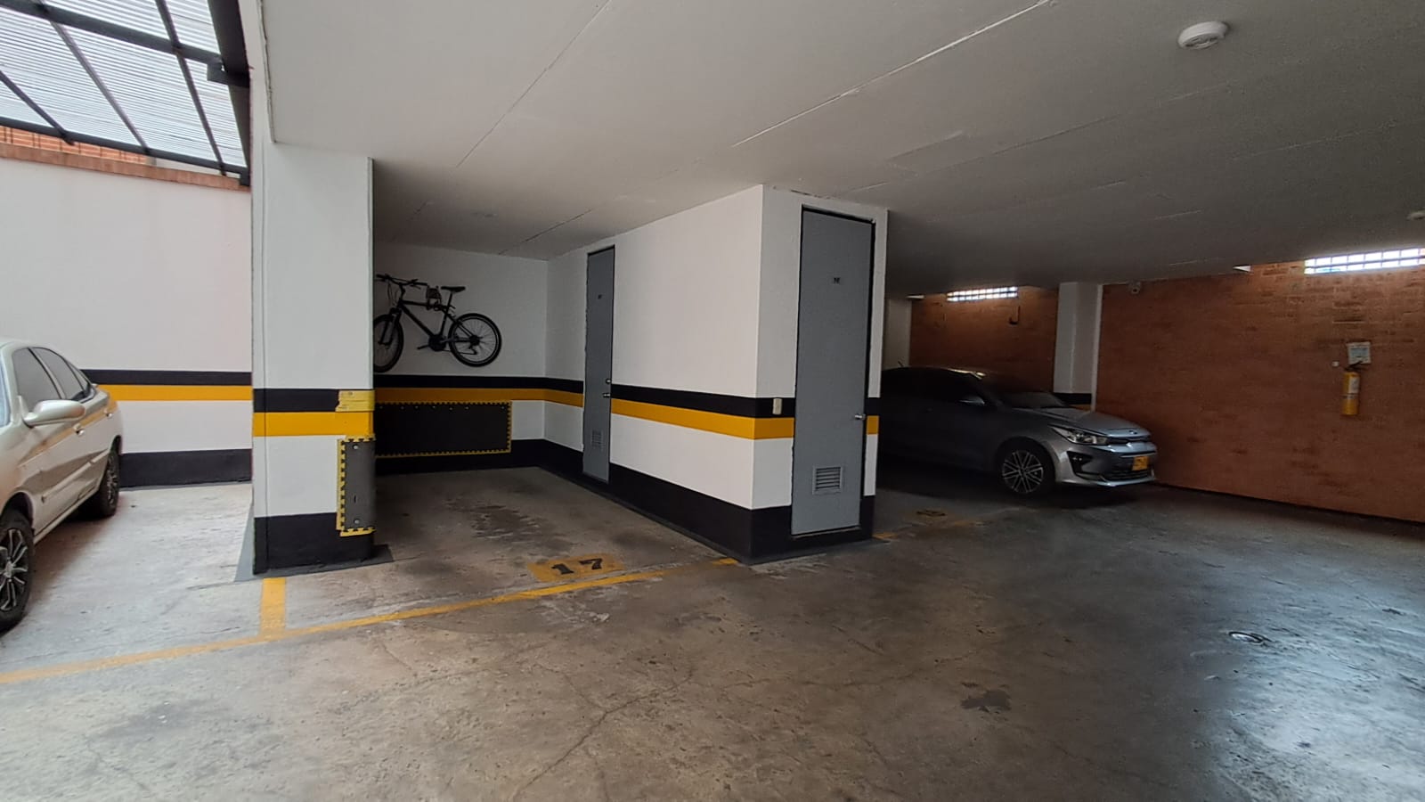 Apartamento en venta en Cedritos, Bogotá · foto 12 de 24