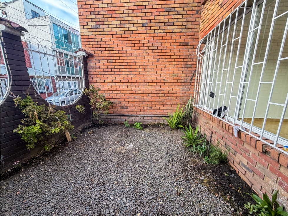 Casa en venta en Barrios Unidos, Bogotá · foto 2 de 21