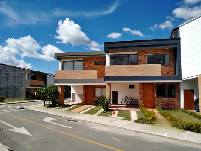 Casa de 4 alcobas en venta en La Ceja, 150 m² · foto 11 de 24