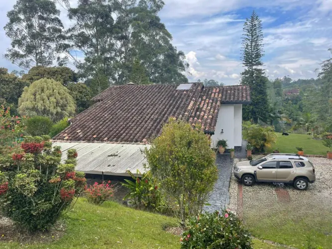 Casa de 6 alcobas en venta en Quirama, El Carmen de Viboral · foto 23 de 24