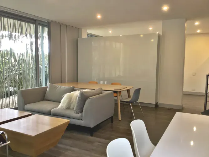 Casa de 6 alcobas en venta en Pantanillo, Envigado · foto 2 de 23