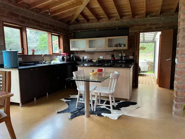 Casa de 3 alcobas en venta en Santa Elena, El Retiro · foto 8 de 10