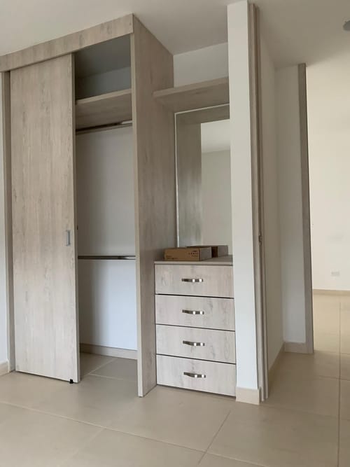 Apartamento de 3 alcobas en venta en La Samaria, Ibagué, 93 m² · foto 2 de 18