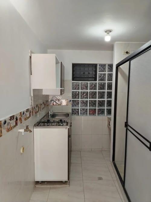 Local en arriendo en San Isidro, Medellín, 15 m² · foto 4 de 5