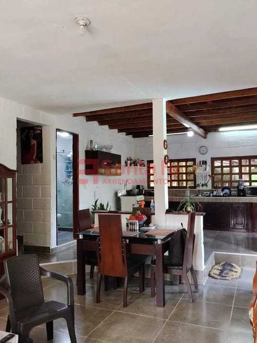 Casa de 3 alcobas en arriendo en El Hatillo, Barbosa, 170 m² · foto 3 de 10