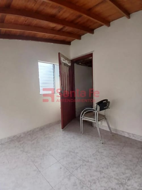 Apartamento de 3 alcobas en arriendo en Salvador Allende, Bello, 117 m² · foto 4 de 10