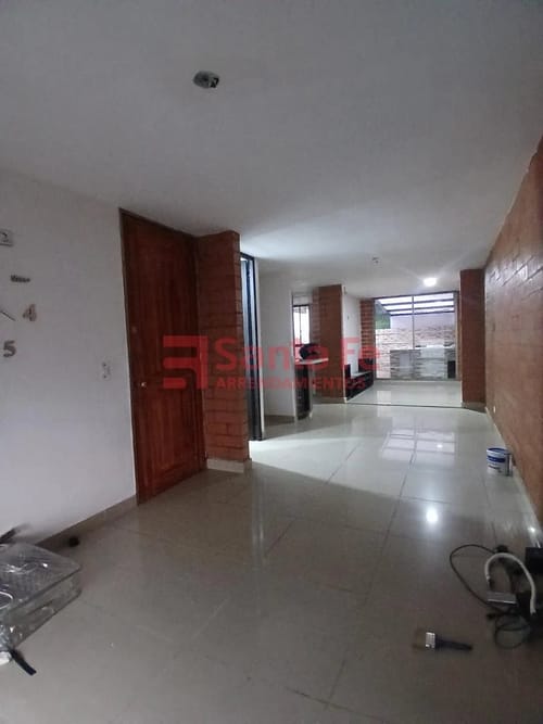 Apartamento de 3 alcobas en arriendo en Rodeo Alto, Medellín, 170 m² · foto 3 de 10