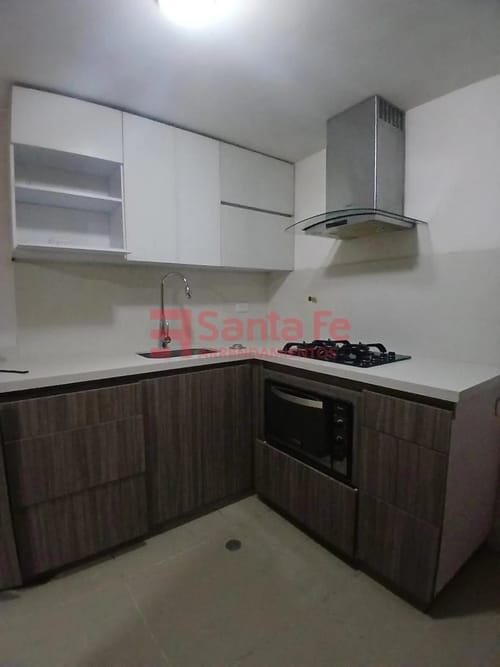 Apartamento de 3 alcobas en arriendo en Rodeo Alto, Medellín, 170 m² · foto 5 de 10