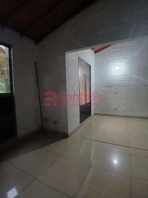 Apartamento de 3 alcobas en arriendo en Rodeo Alto, Medellín, 170 m² · foto 7 de 10