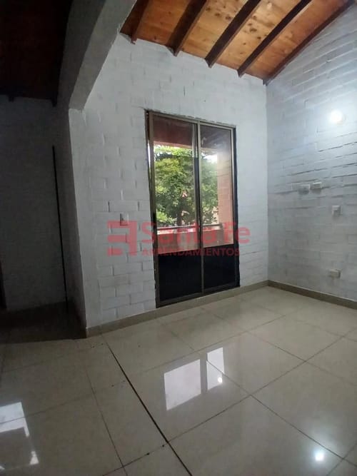 Apartamento de 3 alcobas en arriendo en Rodeo Alto, Medellín, 170 m² · foto 9 de 10
