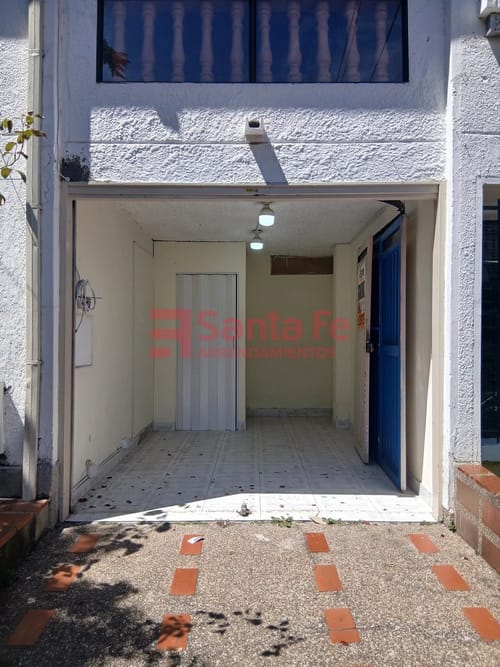 Local en arriendo en La Gloria, Medellín, 20 m² · foto 3 de 5