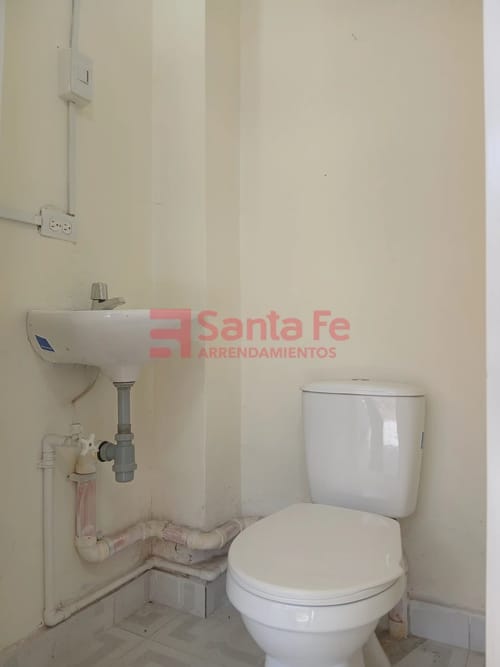 Local en arriendo en La Gloria, Medellín, 20 m² · foto 4 de 5