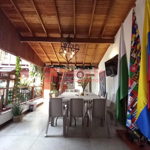 Apartamento de 7 alcobas en arriendo en Sucre, Medellín, 200 m² · foto 2 de 10